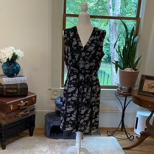 Banana Republic Black and White Floral Dress Size 12